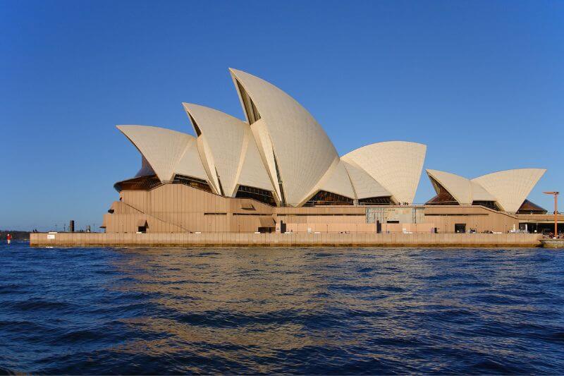 Nhà hát Opera Sydney là một biểu tượng đặc trưng mang của nước Úc