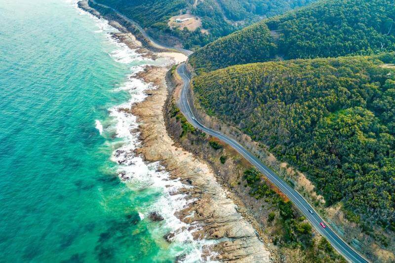 Great Ocean Road là một con đường ven biển sở hữu nhiều cảnh đẹp nước Úc
