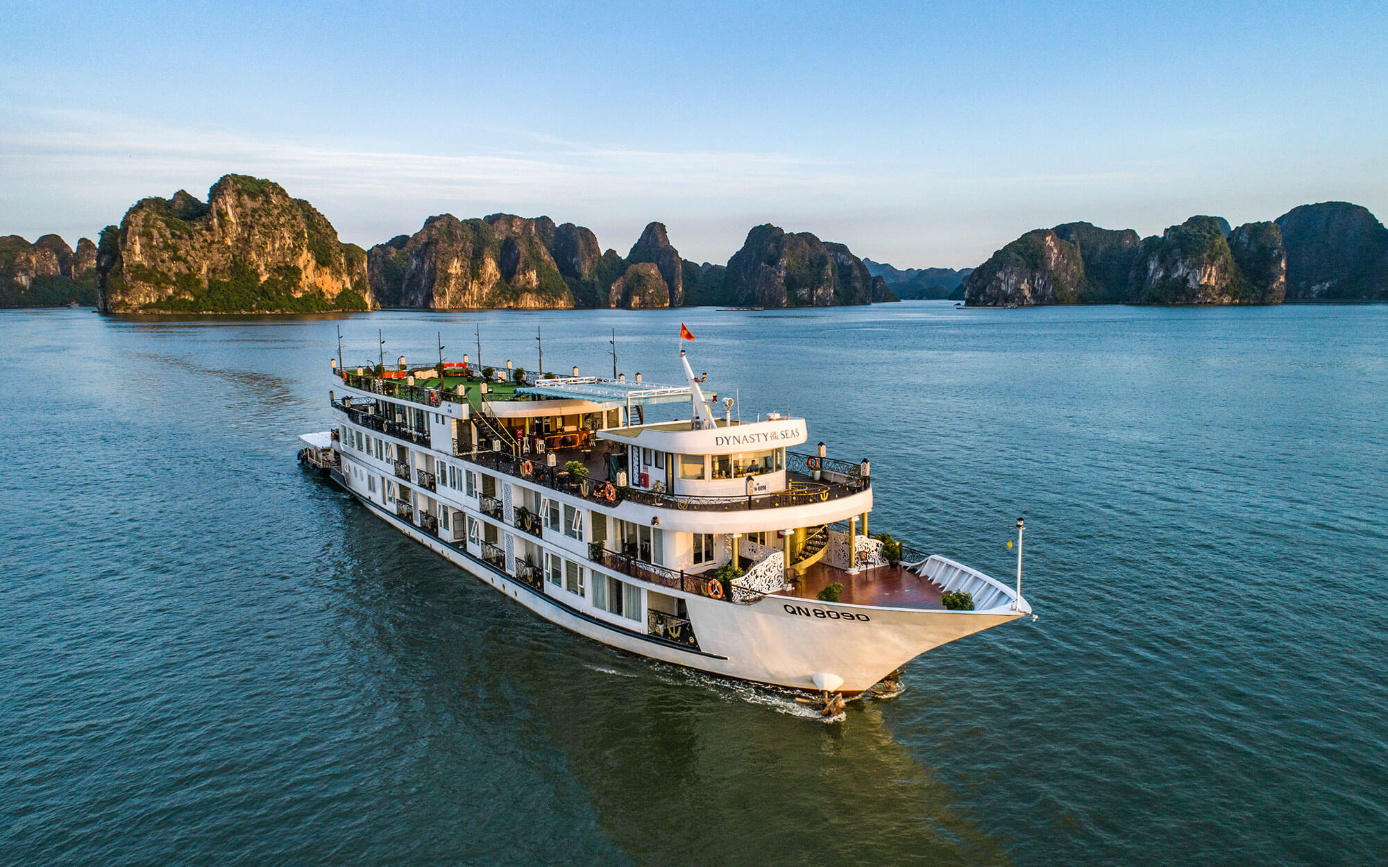 Du thuyền Dynasty cruises Hạ Long