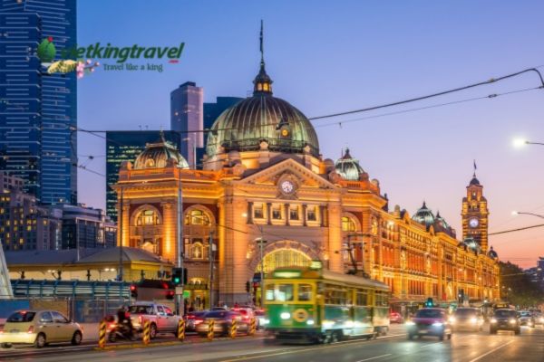 Nhà ga Flinder Street biểu tượng của thành phố Melbourne