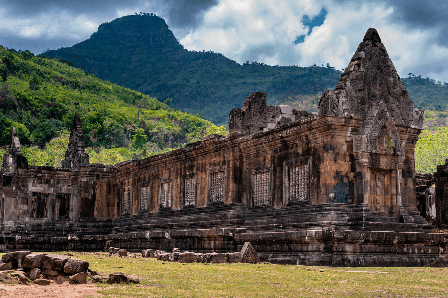 Một góc di tích Wat Phu