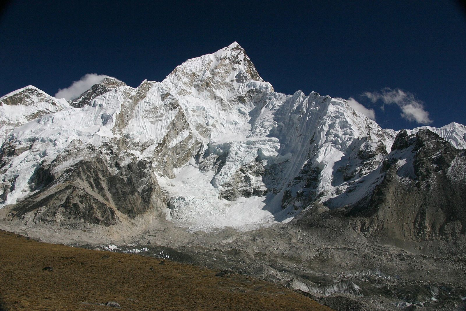 Gorak Shep 5.164 m, độ cao mà không bài test nào ở nhà mô phỏng được