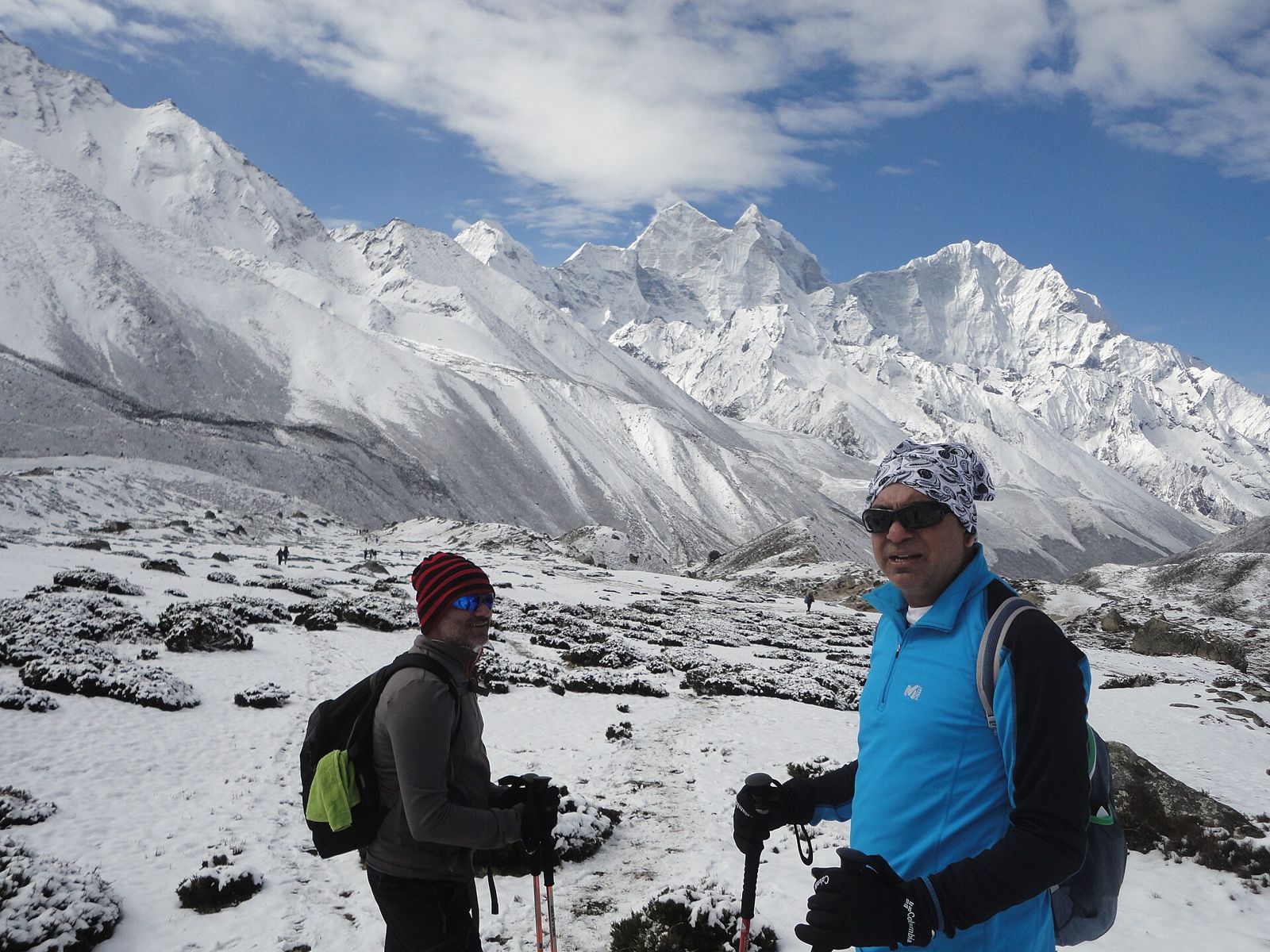 Đường mòn tuyến Everest Base Camp, nơi mỗi ngày đi 6–8 giờ liên tiếp