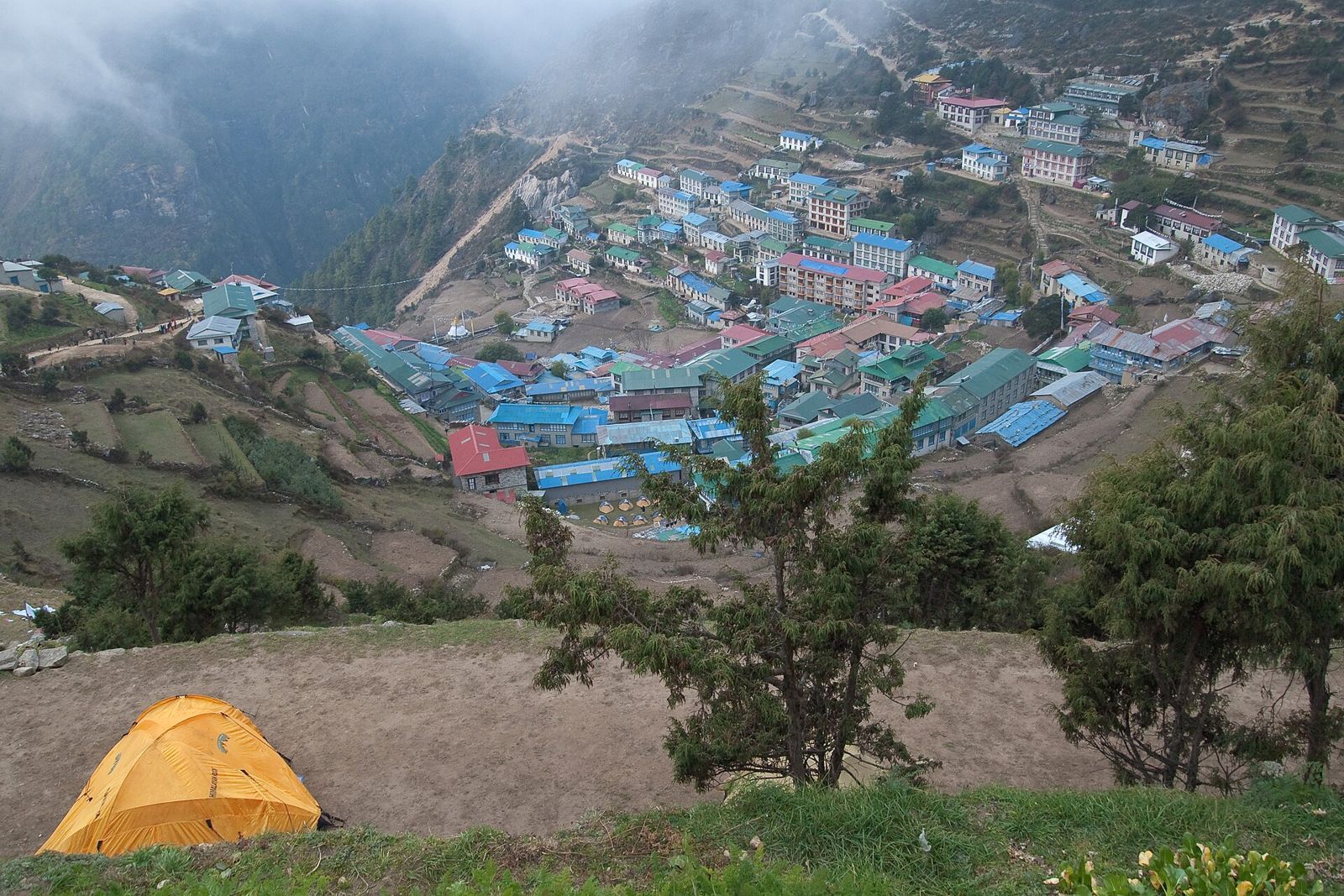 Namche Bazaar 3.440 m, điểm dừng thích nghi quen thuộc trên tuyến EBC