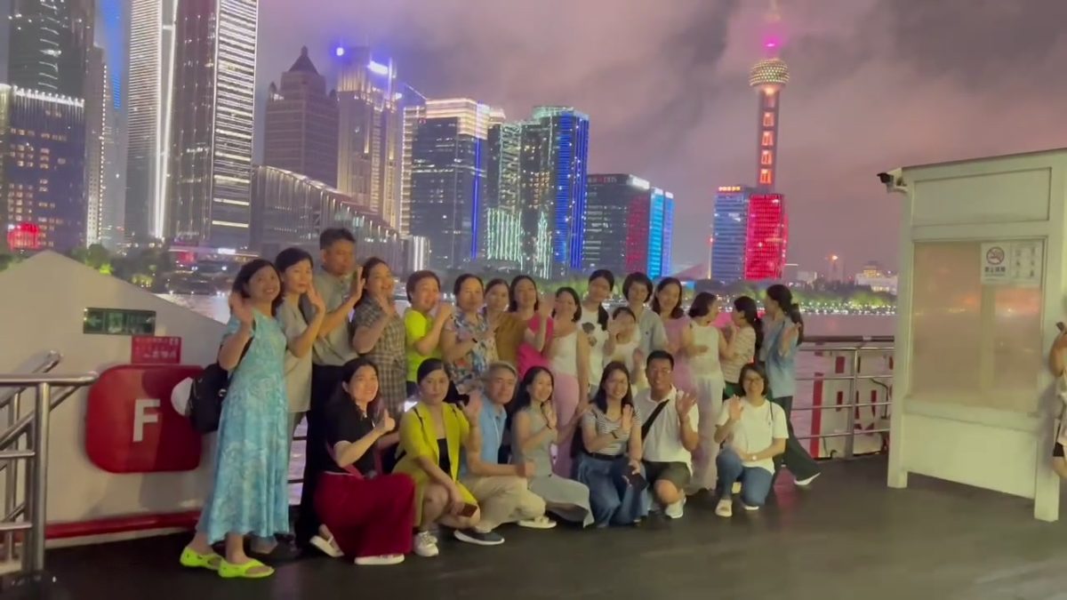 Du lịch Thượng Hải: đoàn Vietkingtravel tại Bến Thượng Hải về đêm