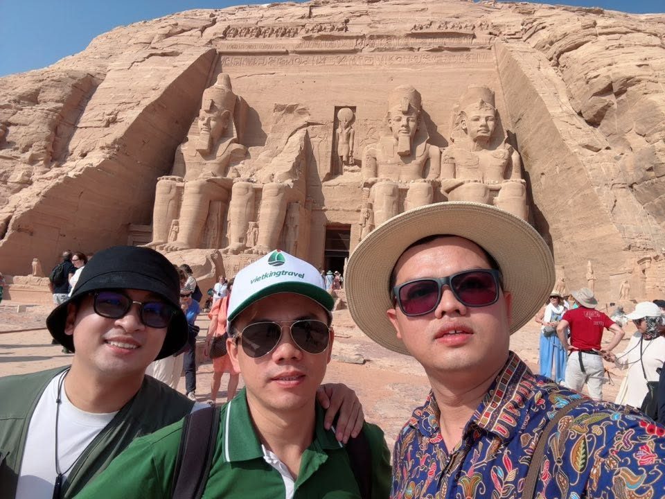 Đền Abu Simbel, Aswan, Ai Cập - Thời tiết Ai Cập tháng 11, 12 có nóng không? Nhiệt độ thực tế ngày và đêm