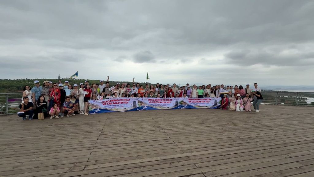 Đoàn famtrip Vietkingtravel tại Châu Hồng Hà, Vân Nam, Trung Quốc — tháng 5/2025