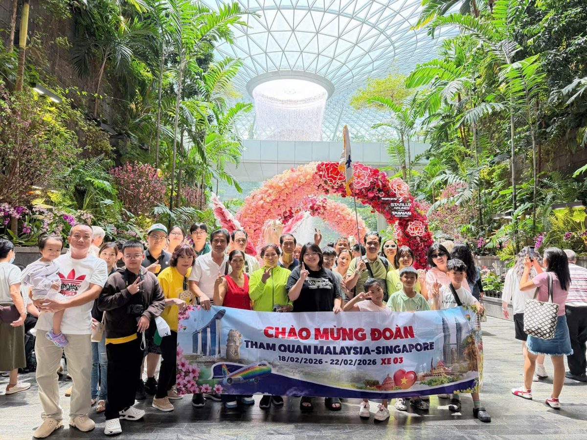Jewel Changi, Singapore - Lịch trình Singapore 4 ngày không shopping: mẫu chi tiết