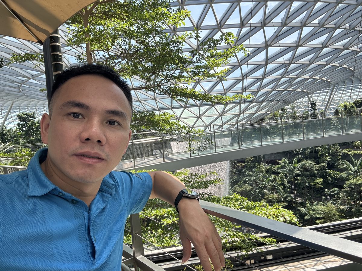 Thác nước Jewel Changi, Singapore - Đặt tour Singapore cao cấp: quy trình và cần chuẩn bị gì