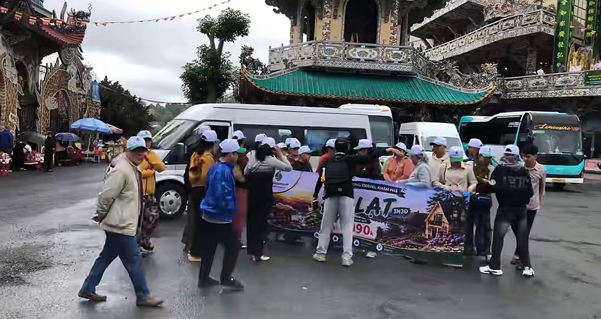 tour