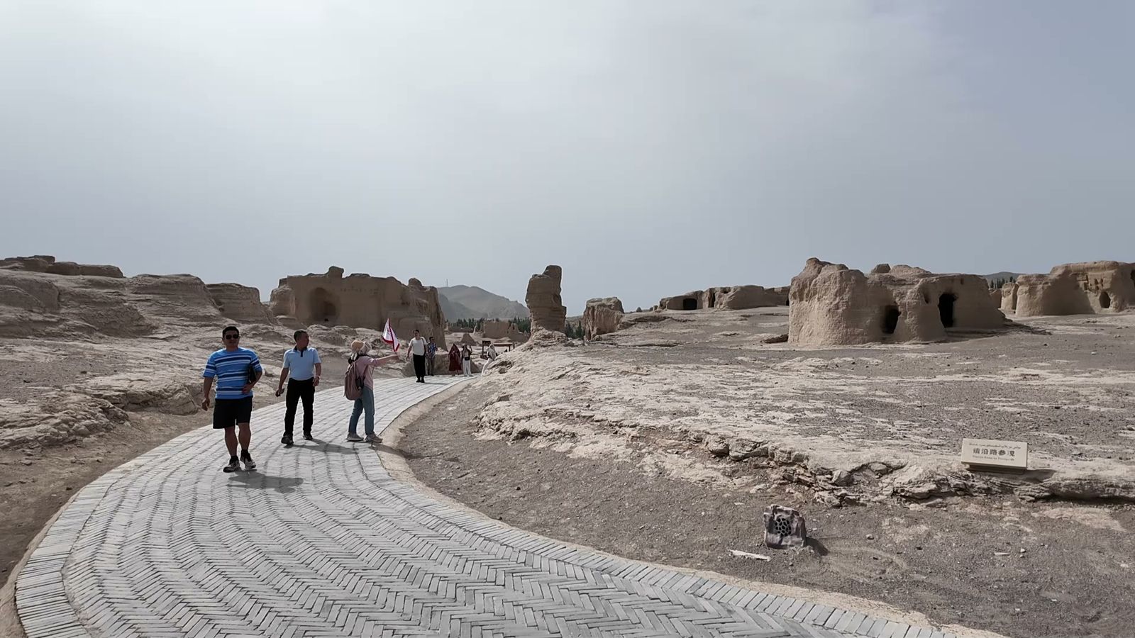 Lối đi trong thành cổ Giao Hà, Turpan